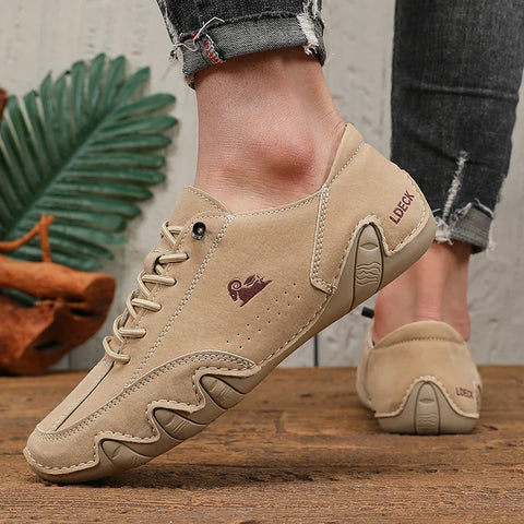 Comfortable Men's Shoes for Casual Travel Outfits