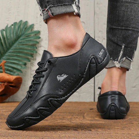 Comfortable Men's Shoes for Casual Travel Outfits