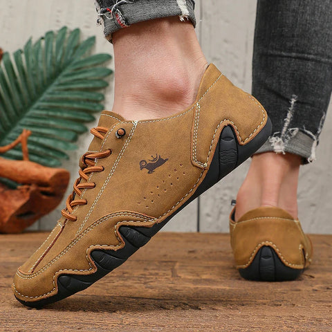 Comfortable Men's Shoes for Casual Travel Outfits
